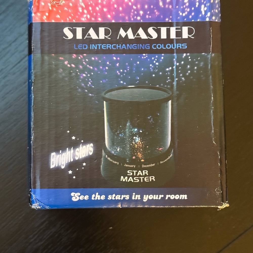 LED Projector Night Light - Black - Picture 3 of 4